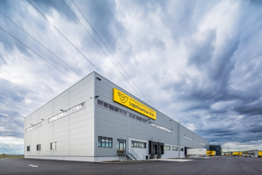 PRESTAZIONI ELEVATE, RIDUZIONE DEI COSTI E RITORNO ECONOMICO:PERCHÉ SCEGLIERE IL LEGNO NELLE GRANDI COSTRUZIONI INDUSTRIALI